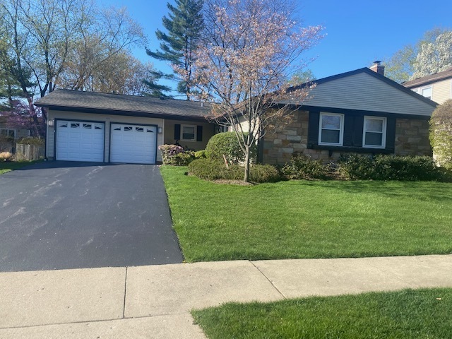 Property Photo: 436 Regent Drive IL 60089