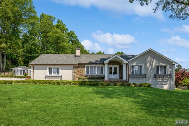 Property Photo:  550 Rifle Camp Road  NJ 07424 