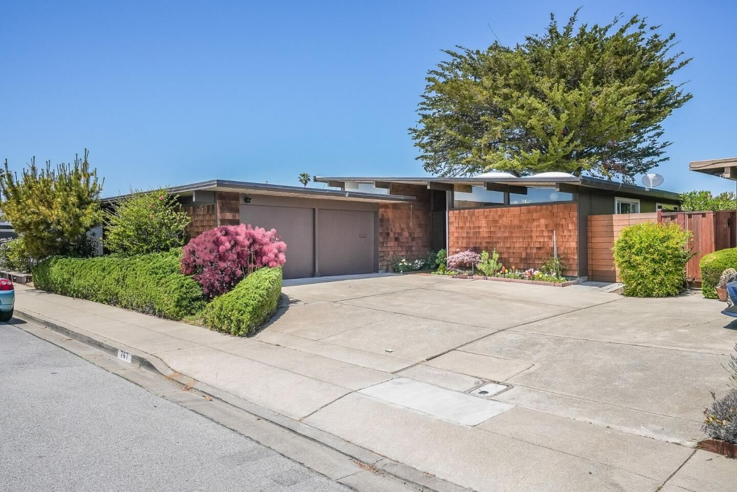Property Photo:  767 Widgeon Street  CA 94404 