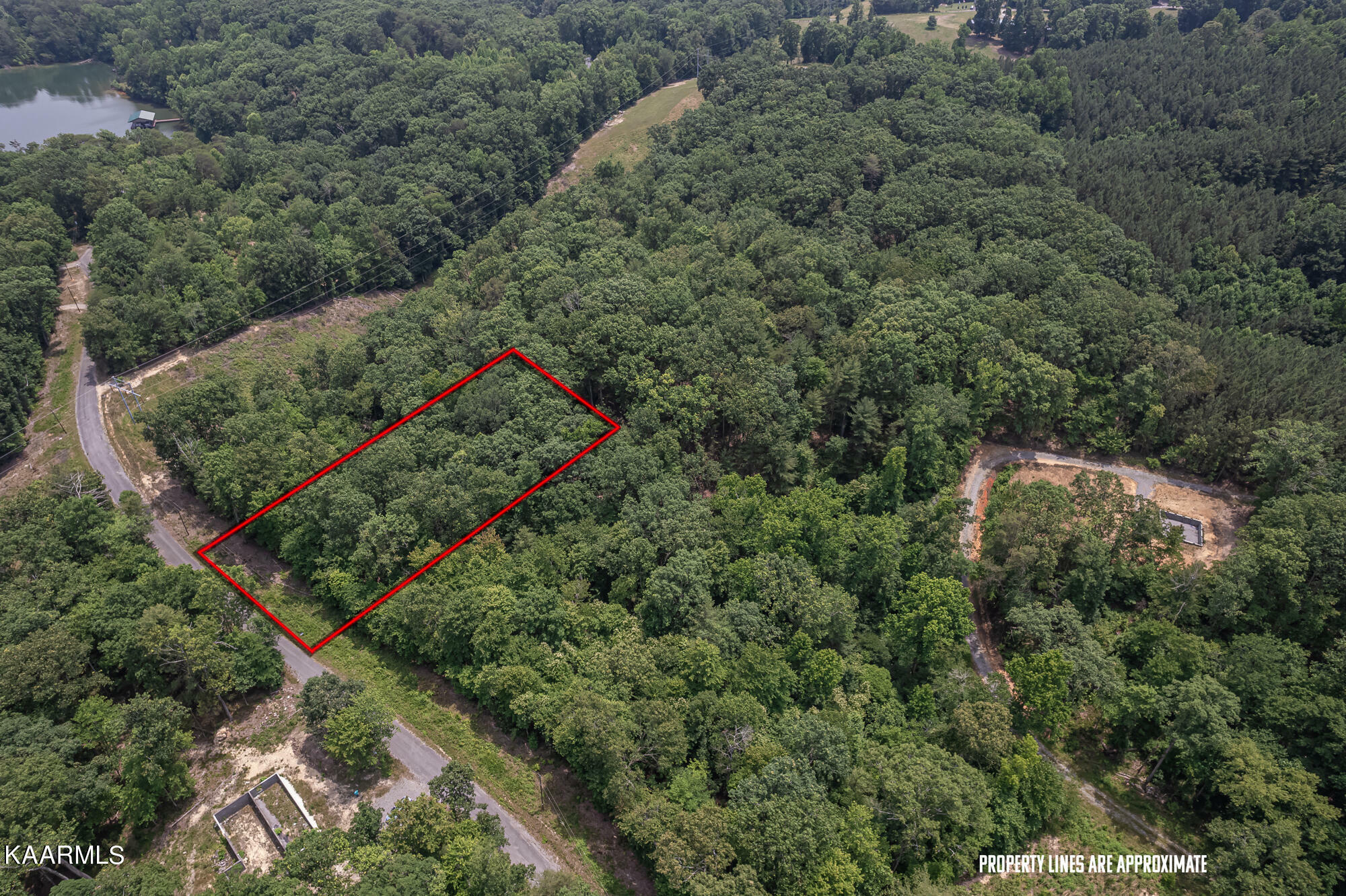Property Photo: 306 Chestnut Drive TN 37381