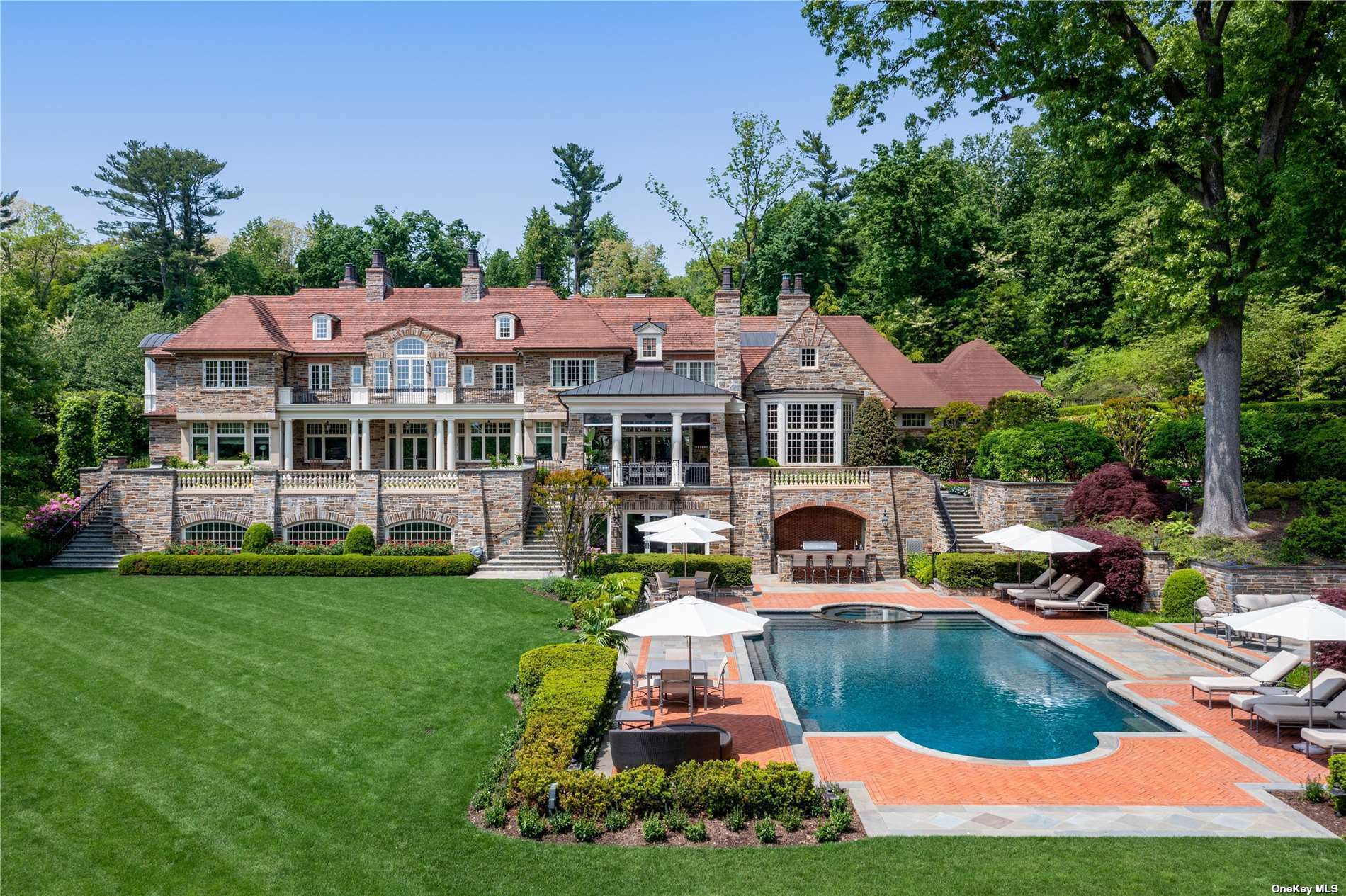 6 Spring Hill Lane  Old Westbury NY 11568 photo