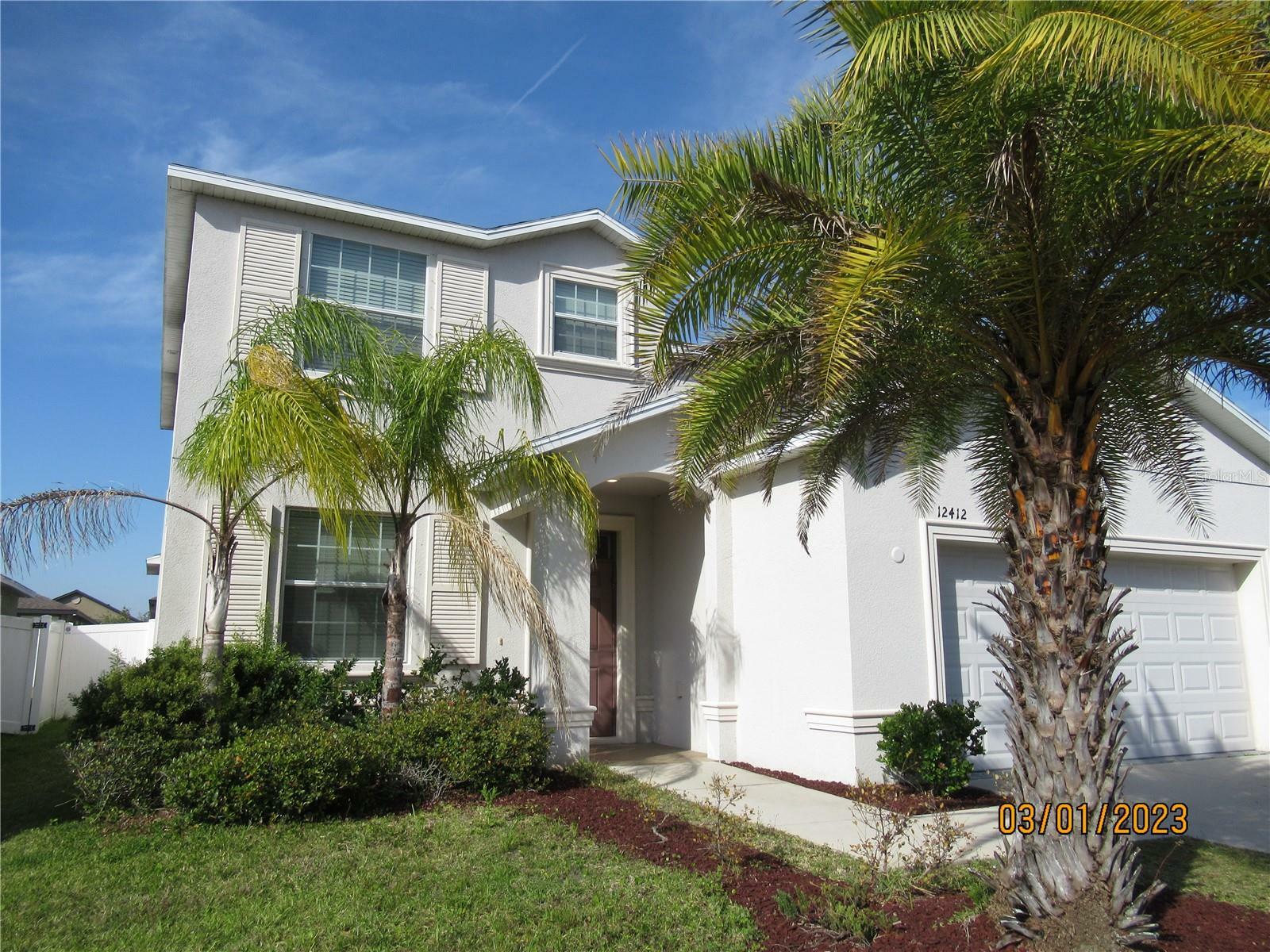 Property Photo:  12412 Ballentrae Forest Drive  FL 33579 