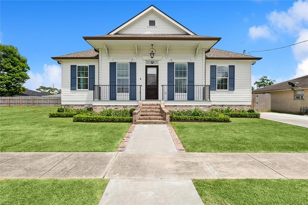 Property Photo:  2917 Volpe Drive  LA 70043 