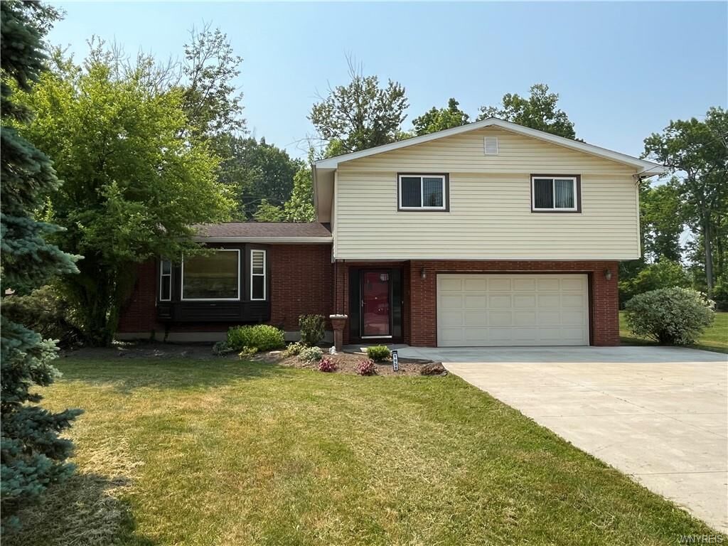 Property Photo:  1958 Huth Road  NY 14072 