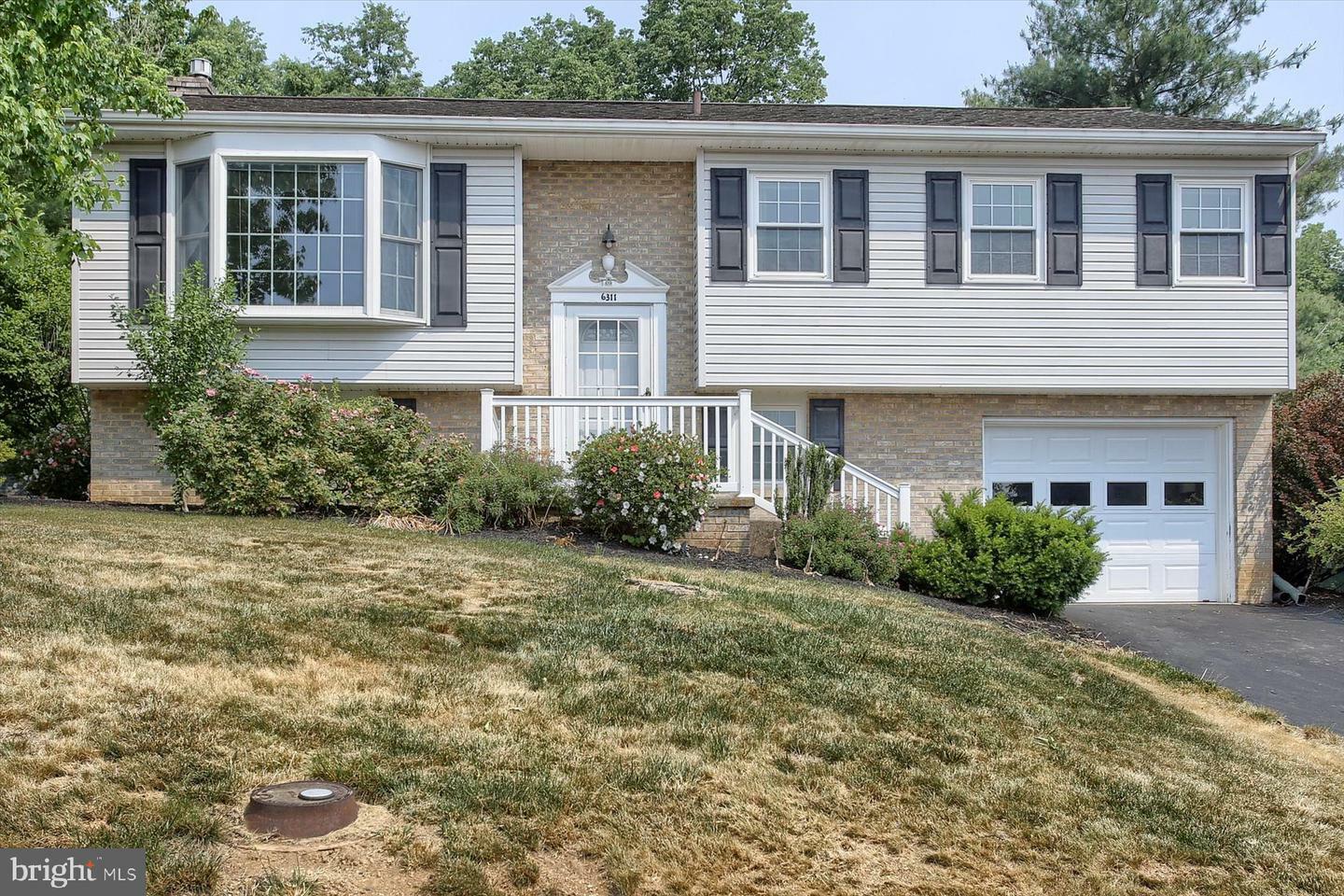 Property Photo:  6311 Salem Park Circle  PA 17050 