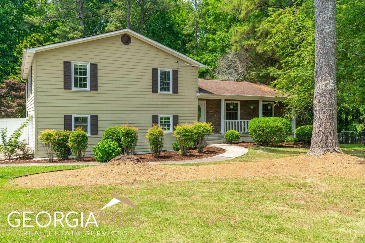 Property Photo: 180 Crestwood Court GA 30009