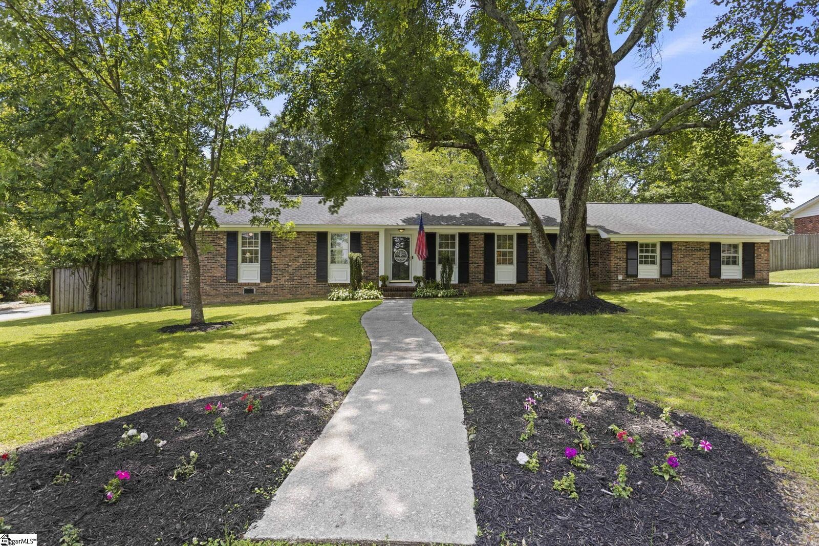 Property Photo: 24 Ravensworth Road SC 29687