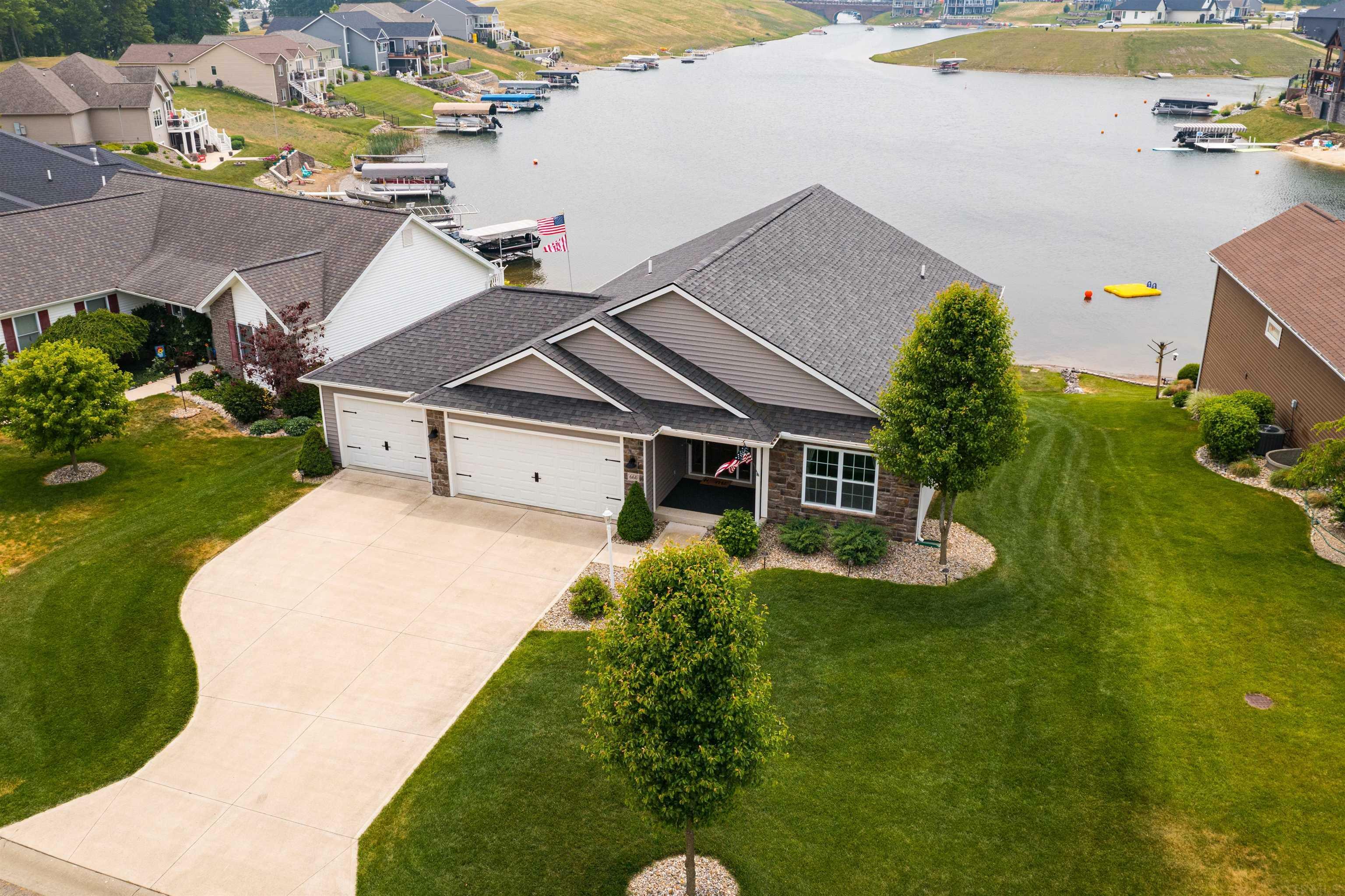 Property Photo: 660 Lane 282 IN 46742-9398