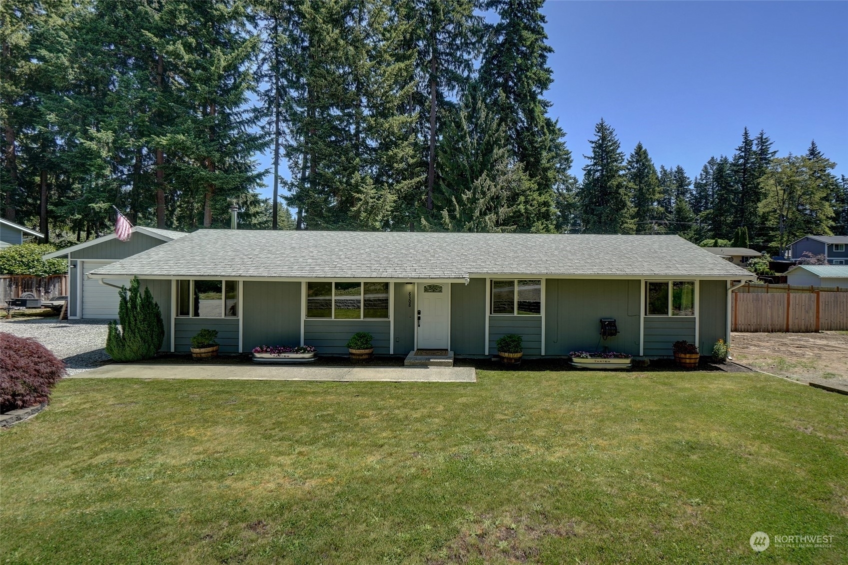 Property Photo:  8308 186th Avenue E  WA 98391 