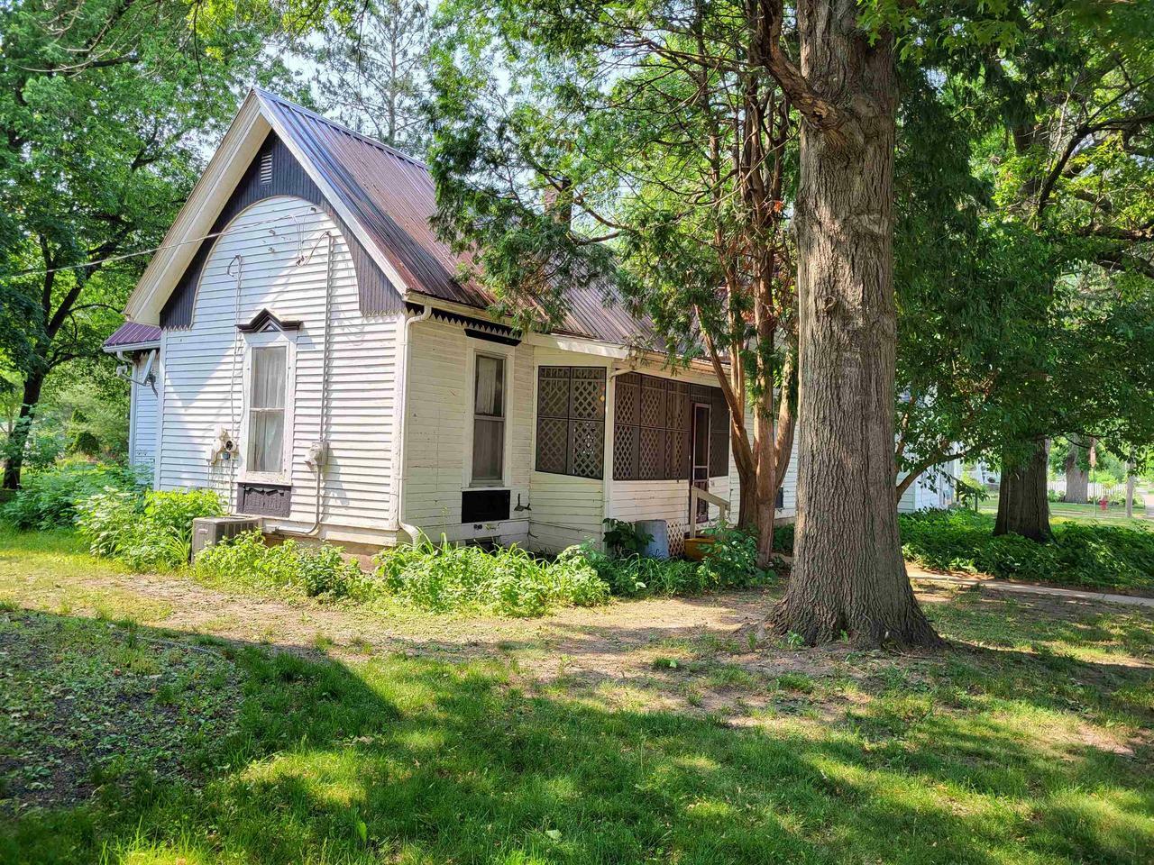 Property Photo:  344 North Cincinnati Street  WI 53588 