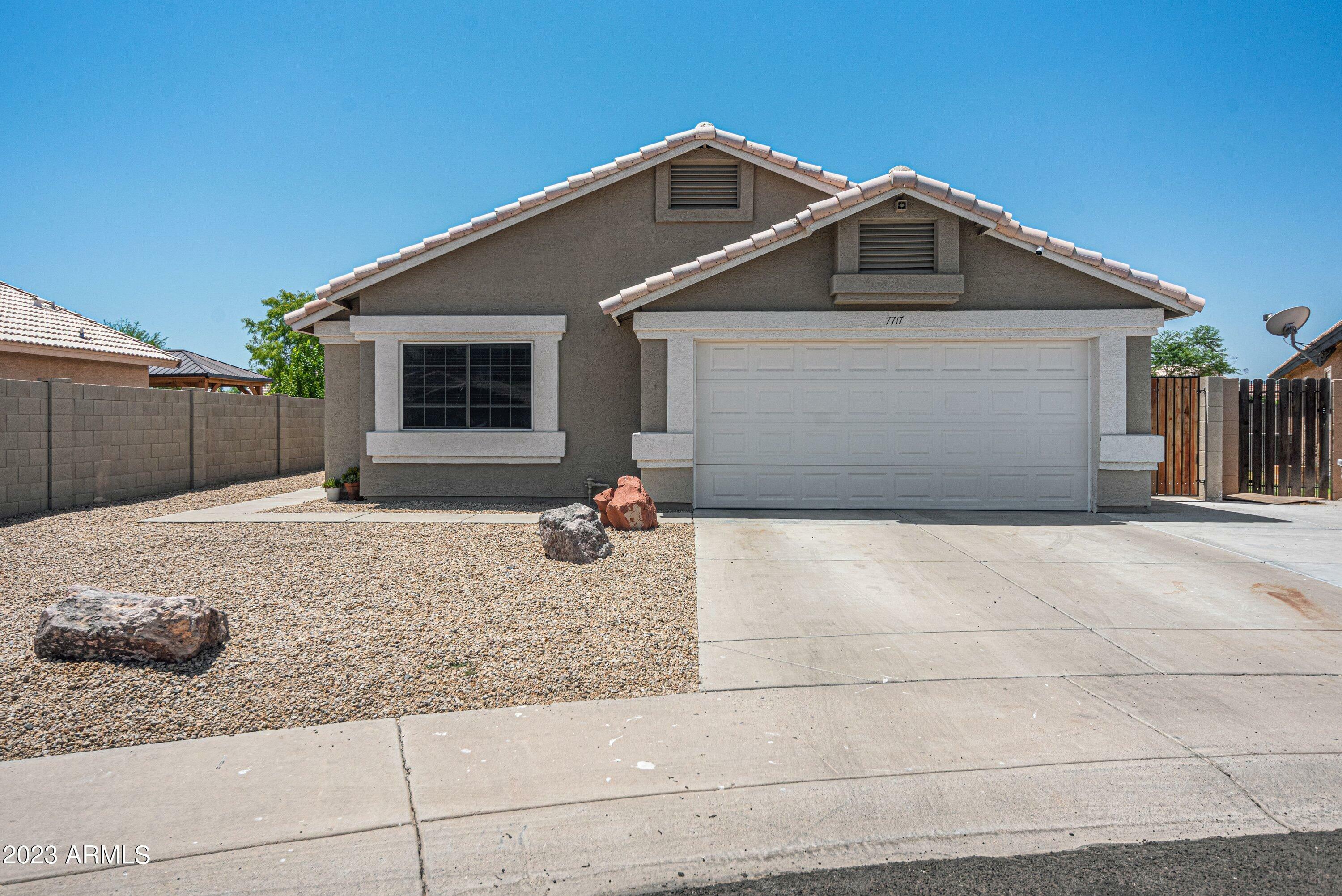 Property Photo:  7717 W Palo Verde Drive  AZ 85303 