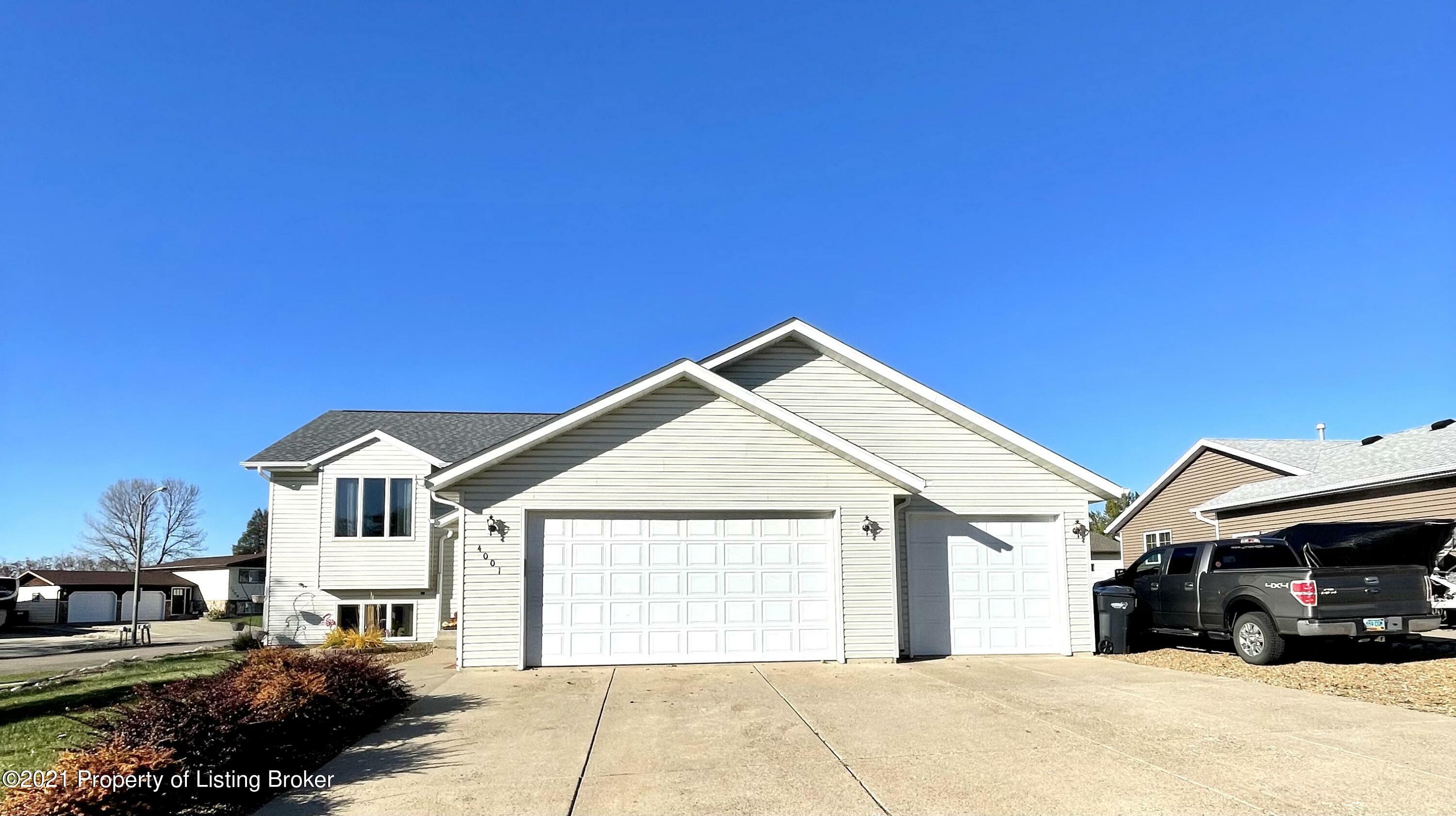 Property Photo:  4001 36th Avenue NW  ND 58554 