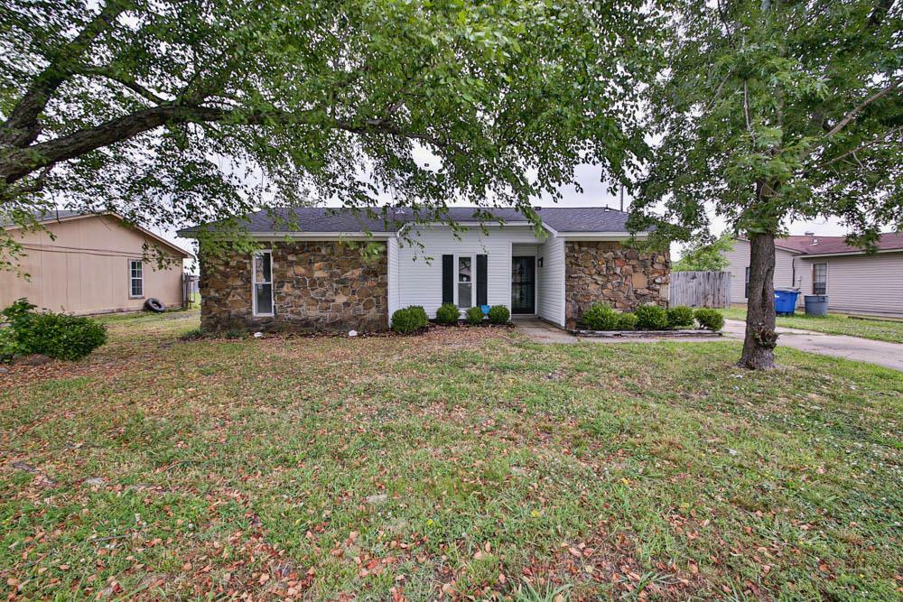 Property Photo:  1102 Barton Avenue  AR 72301 