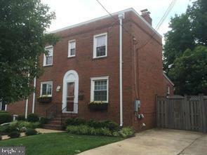 Property Photo: 305 E Braddock Road E VA 22301