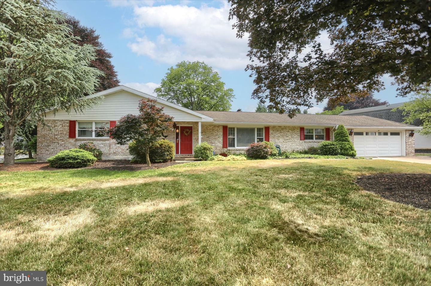 Property Photo:  1100 Stratford Drive  PA 17013 