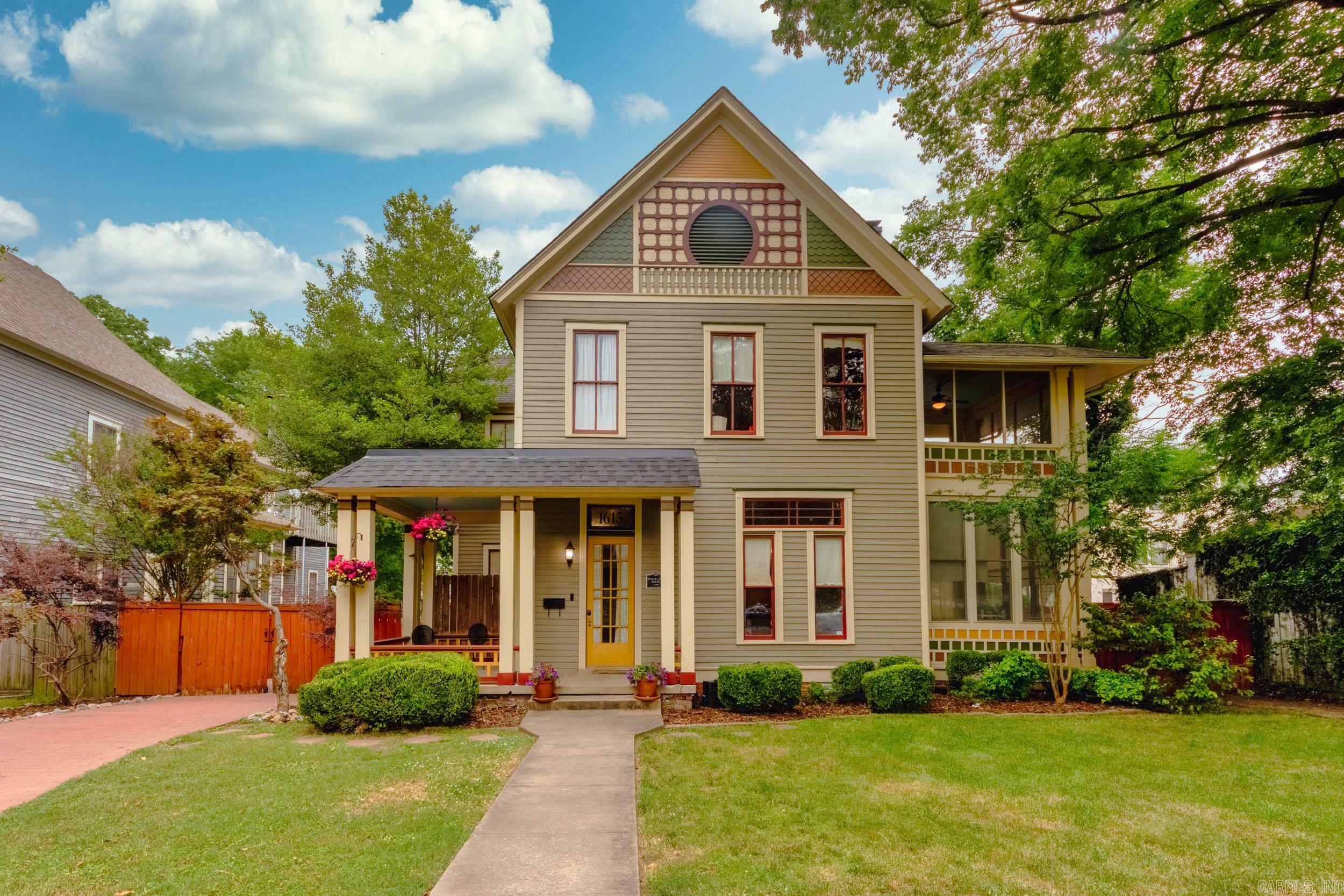 Property Photo:  1615 Arch Street  AR 72206 