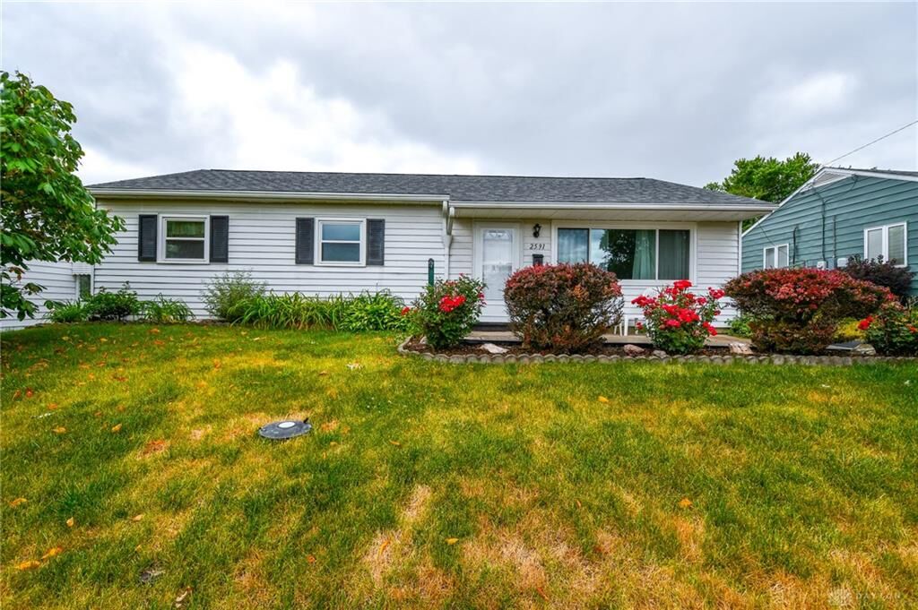 Property Photo: 2591 Dunhill Place OH 45420