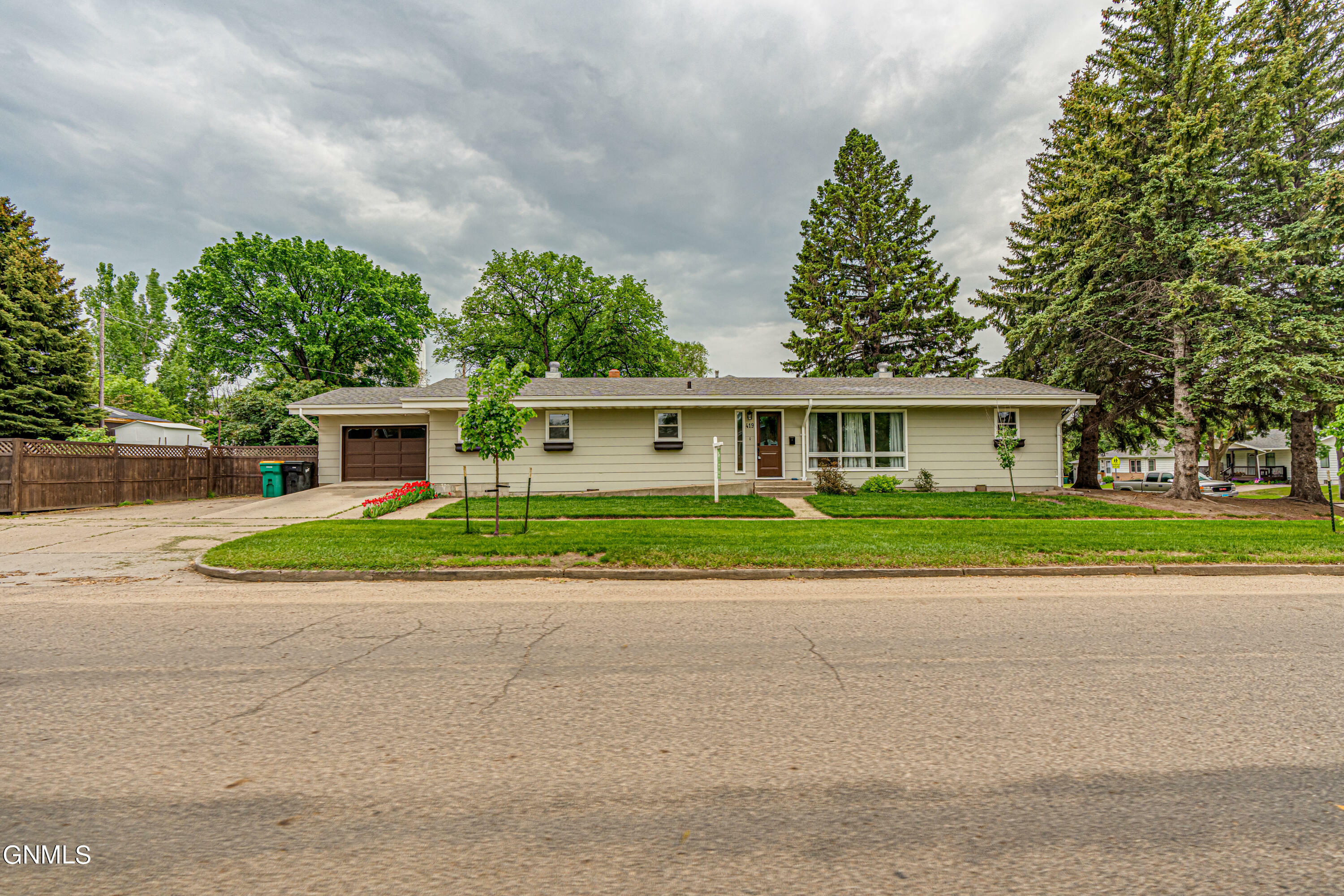 Property Photo:  419 C Avenue W  ND 58501 