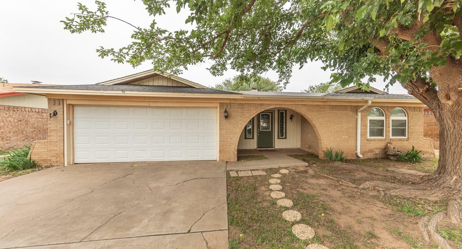 Property Photo:  5720 2nd Place  TX 79416 