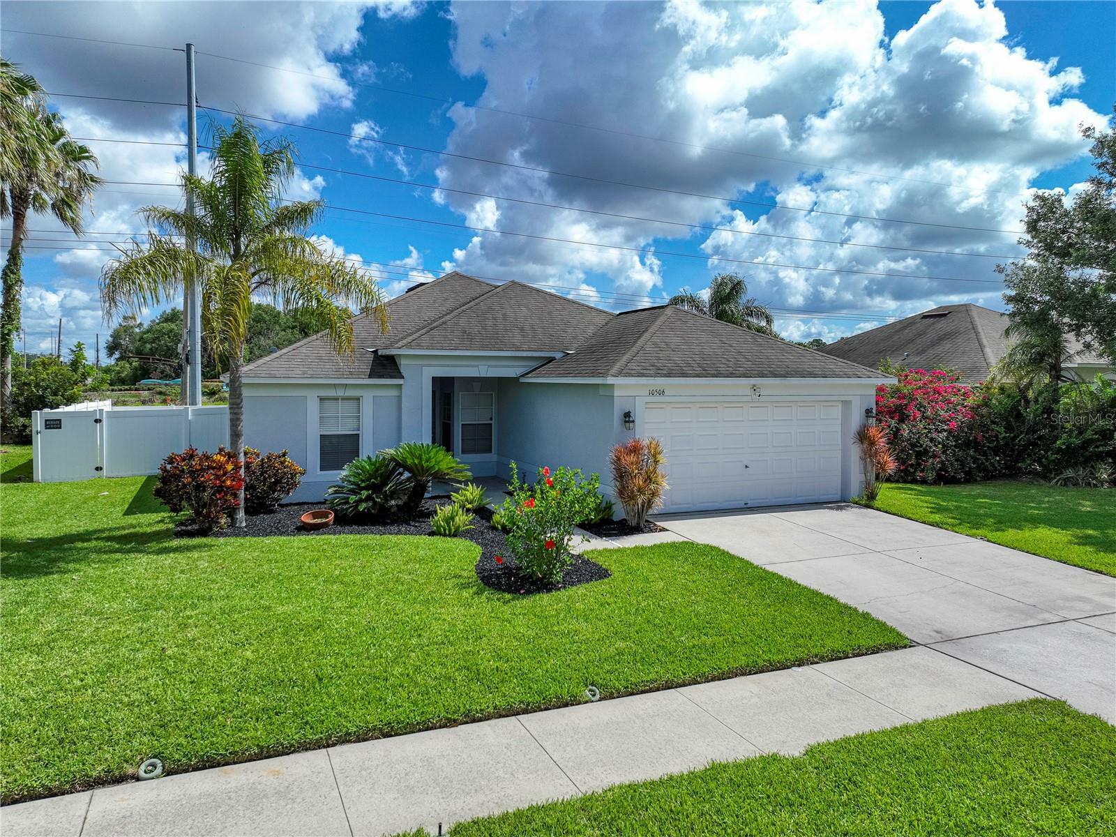 Property Photo: 10506 Shady Preserve Drive FL 33579