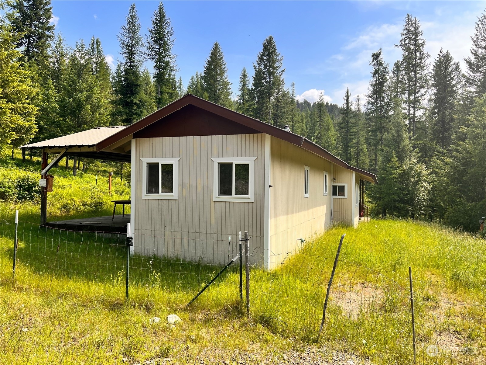Property Photo: 16 Linda Way WA 99118