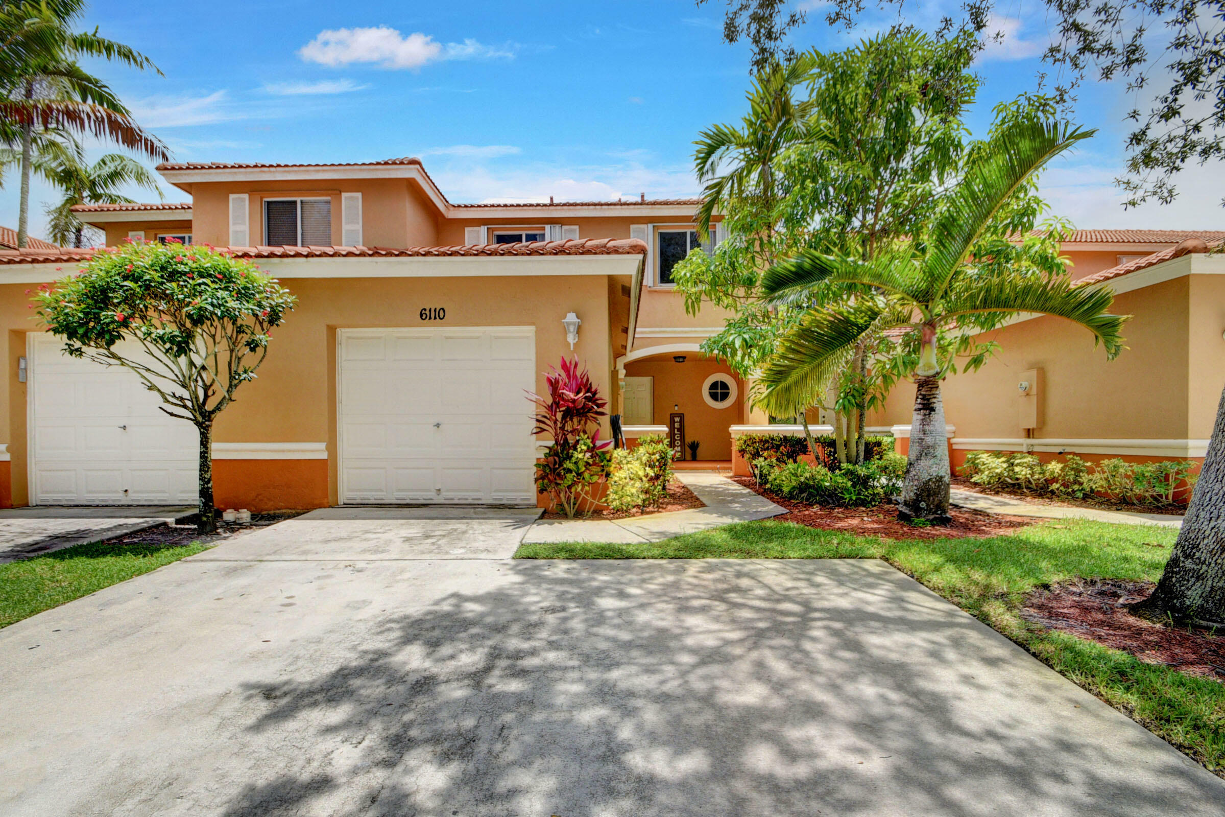 Property Photo: 6110 Sugar Loaf Lane FL 33411