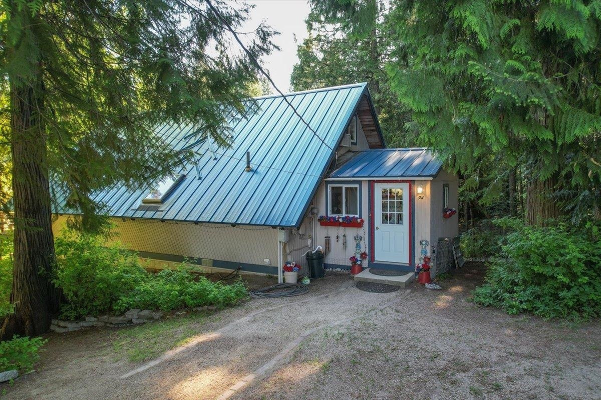Property Photo: 74 Reeds Landing Rd WA 99156