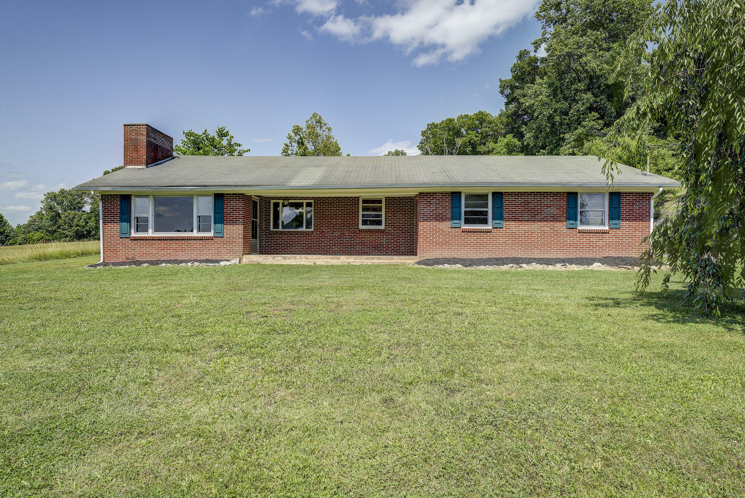 Property Photo:  500 Carter Hill Road  TN 37686 