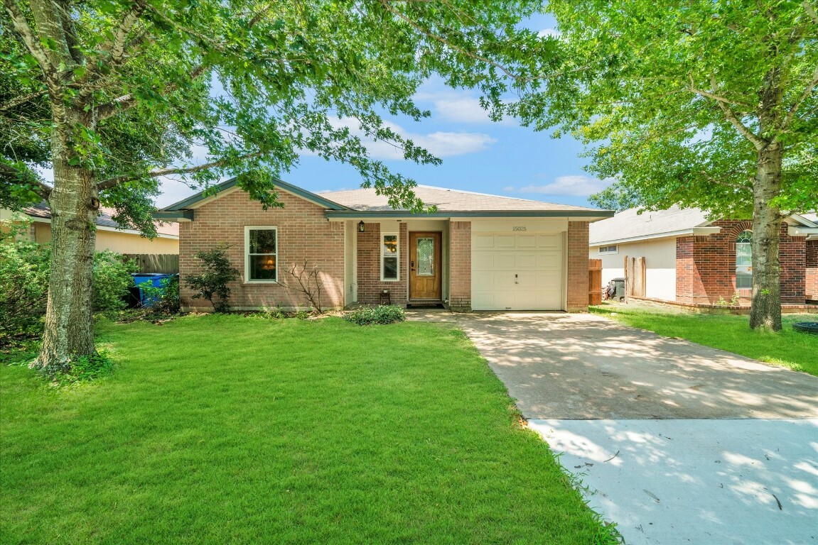 Property Photo:  15025 Arizona Oak Lane  TX 78724 