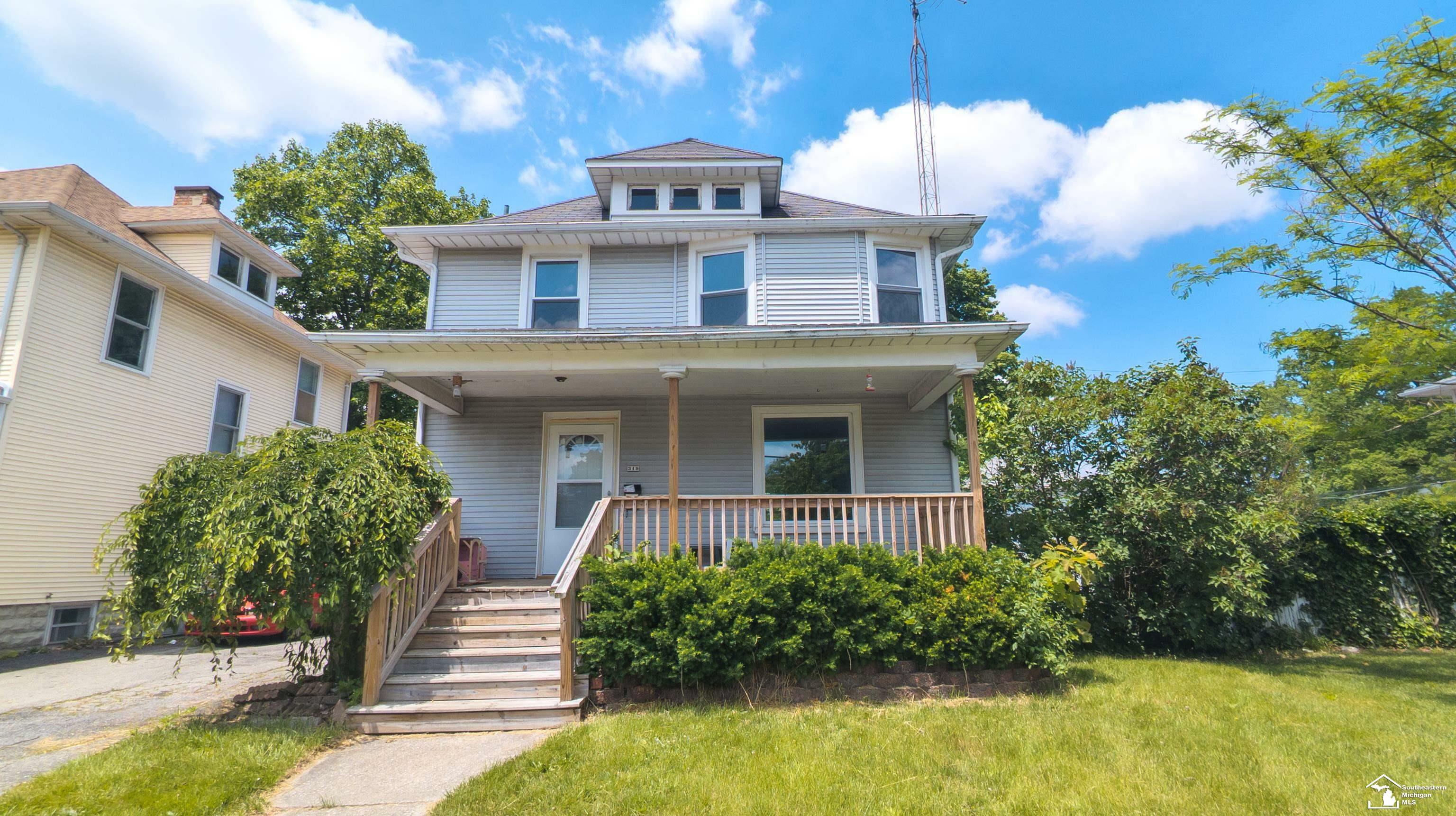 Property Photo:  319 Lincoln Ave  MI 48162 