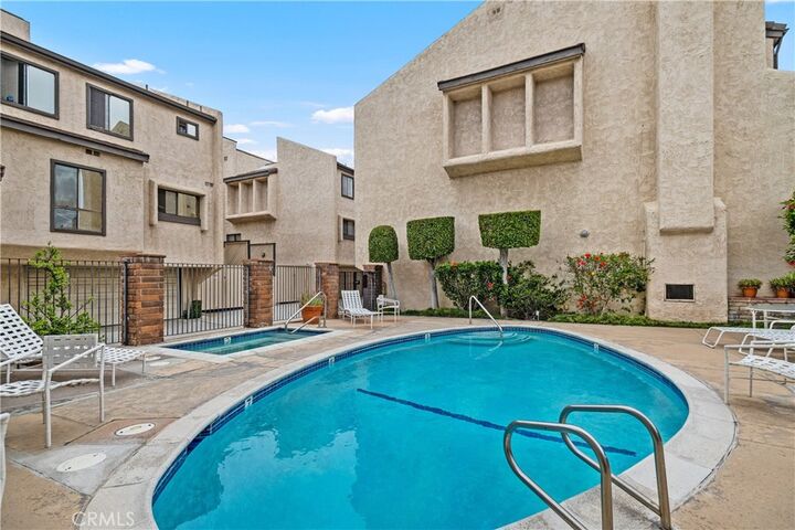 Property Photo:  441 Fairview Avenue 8  CA 91007 