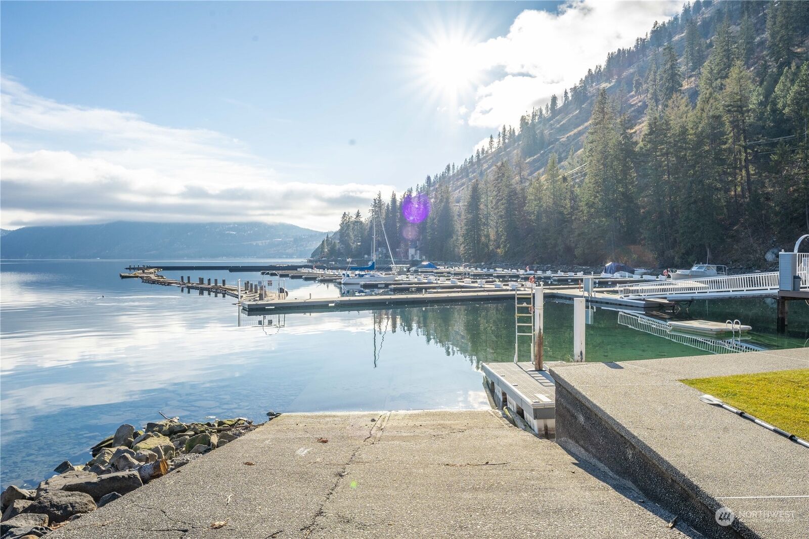 Property Photo: 11155 S Lakeshore Road 28B WA 98816