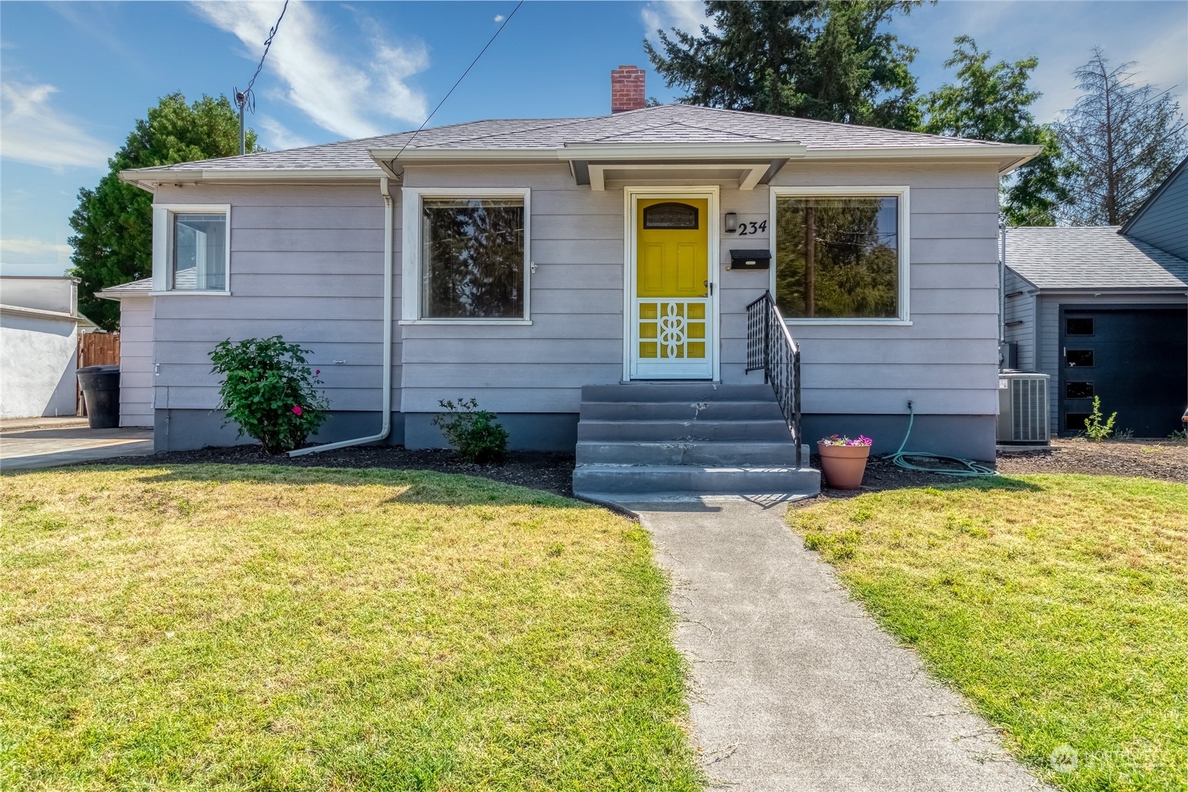 234 White Street  Walla Walla WA 99362 photo