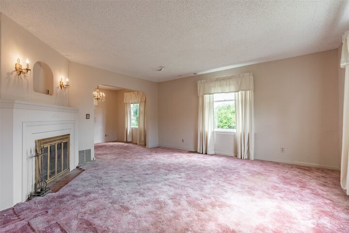 Property Photo:  2722 Orleans Street  WA 98226 