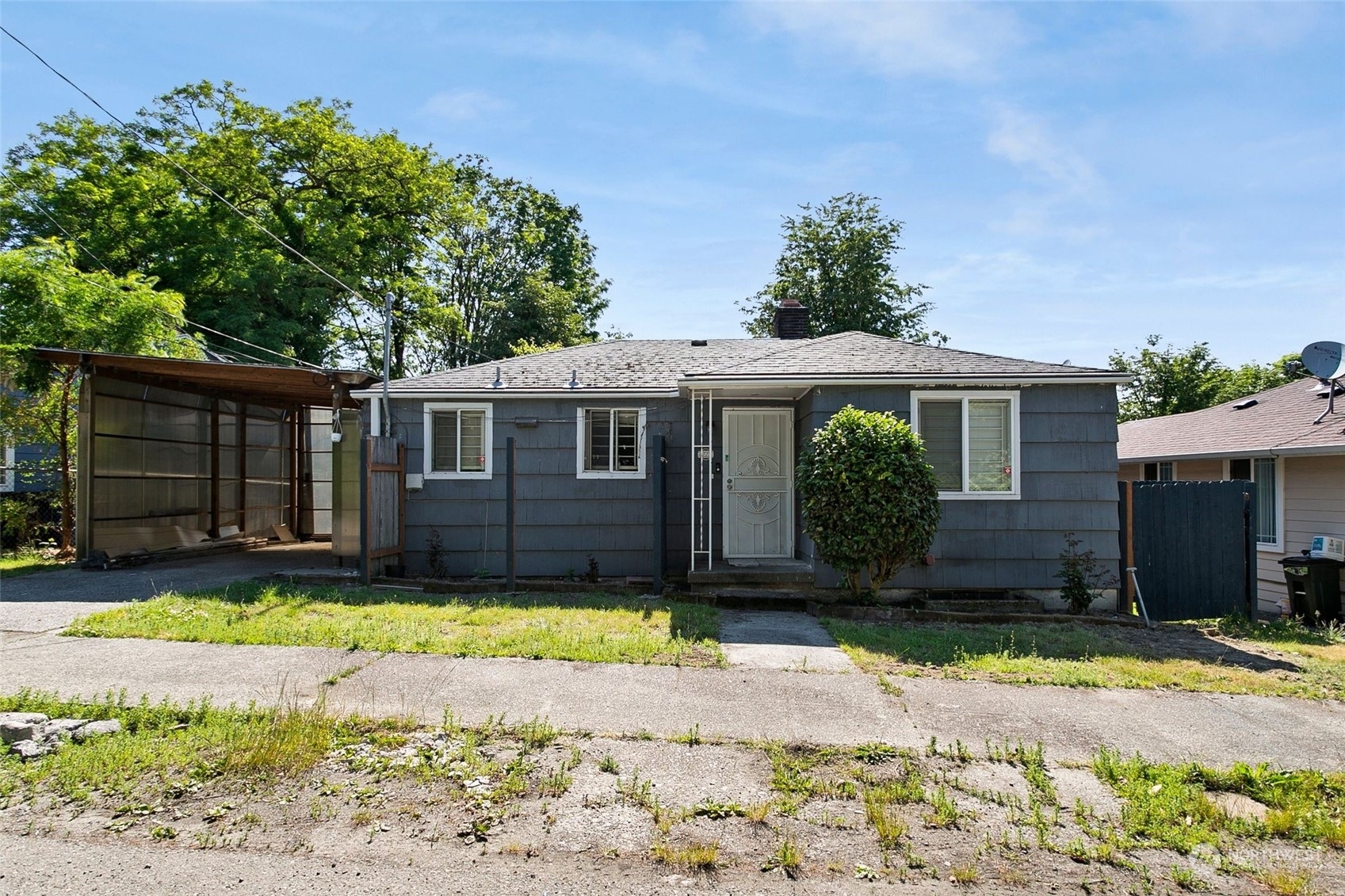 Property Photo:  4225 11th Avenue S  WA 98108 