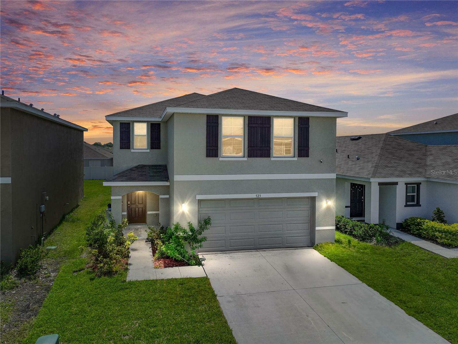 Property Photo:  523 Olive Conch Street  FL 33570 