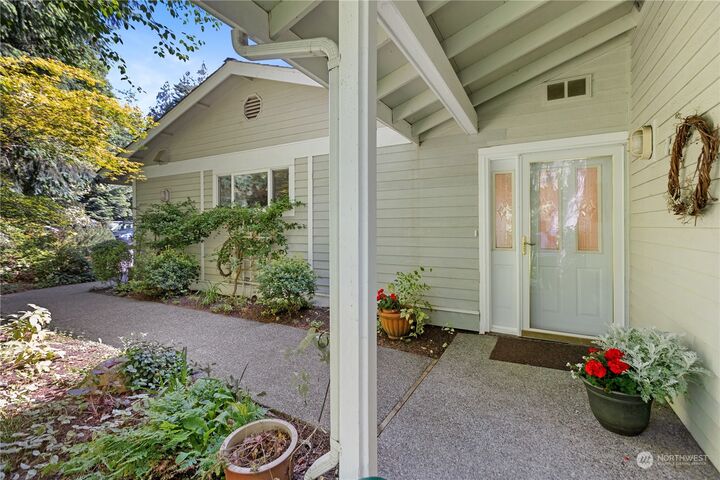 2410 James Place 503  Langley WA 98260 photo