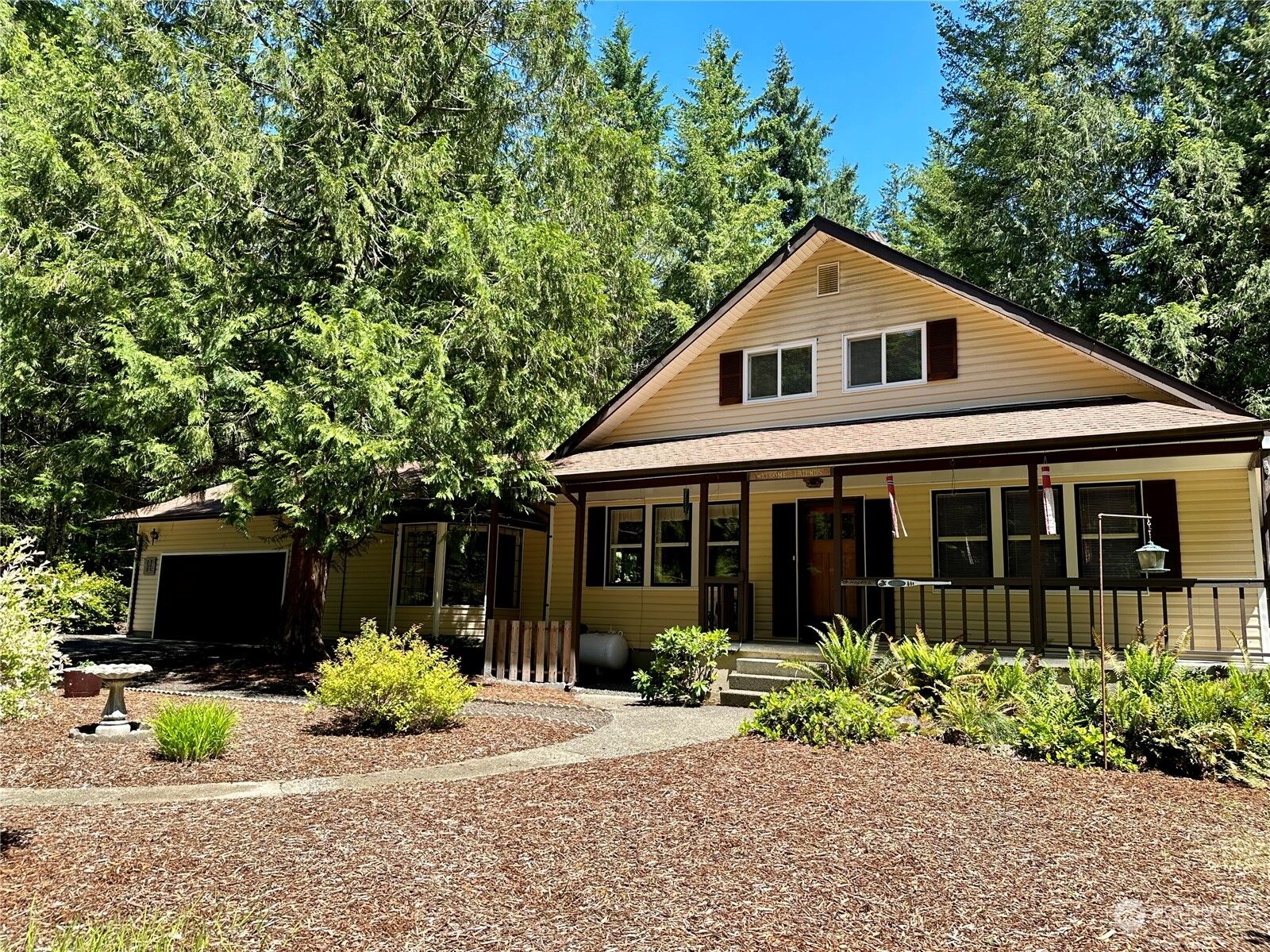 Property Photo:  40 N Mount Washington Drive  WA 98548 