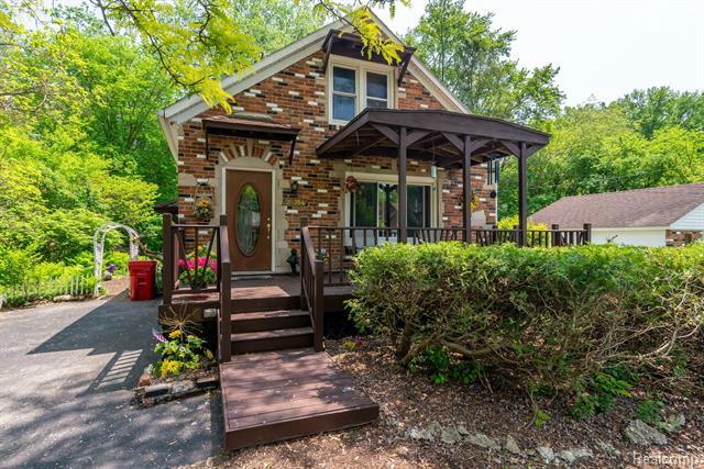 Property Photo: 23354 Churches Street MI 48033