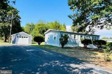Property Photo: 617 E 2nd Street DE 19946