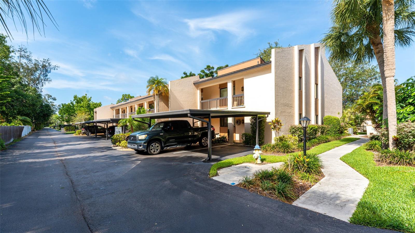 Property Photo:  2522 Clubhouse Drive 106  FL 34232 