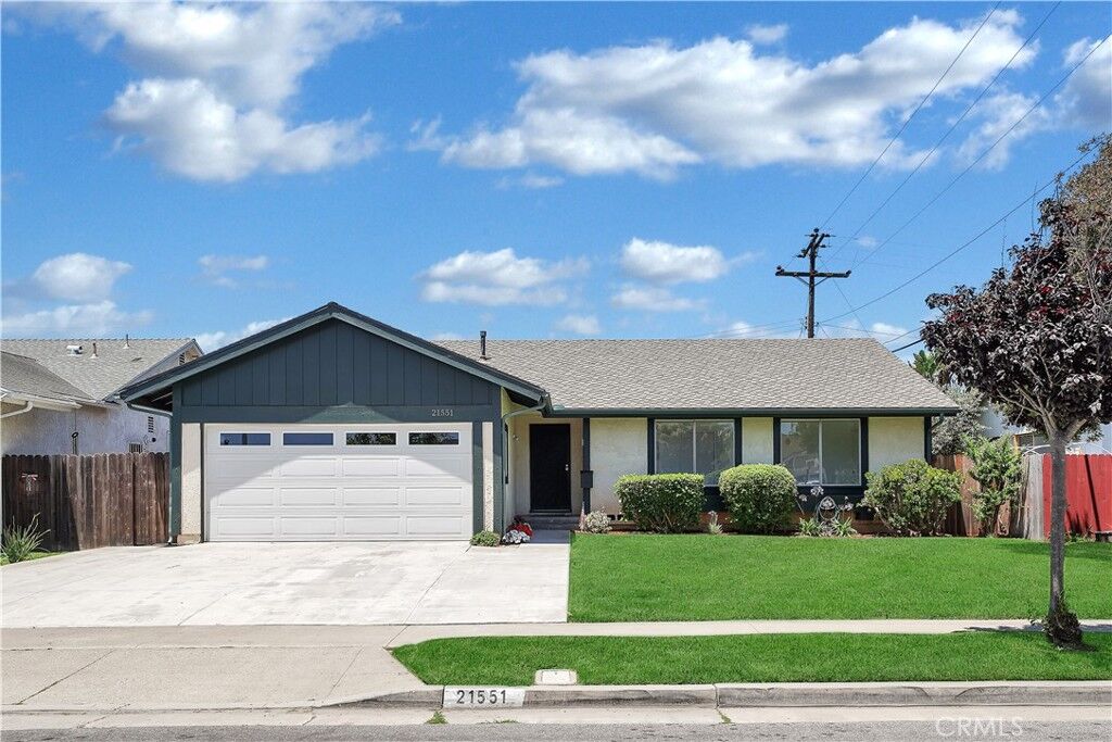 Property Photo:  21551 Kanakoa Lane  CA 92646 