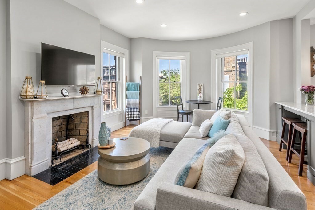 Property Photo:  488-488A Columbus Avenue 5  MA 02118 