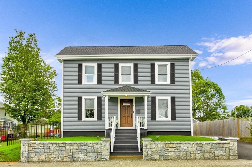Property Photo:  6 Everett Street  MA 02180 