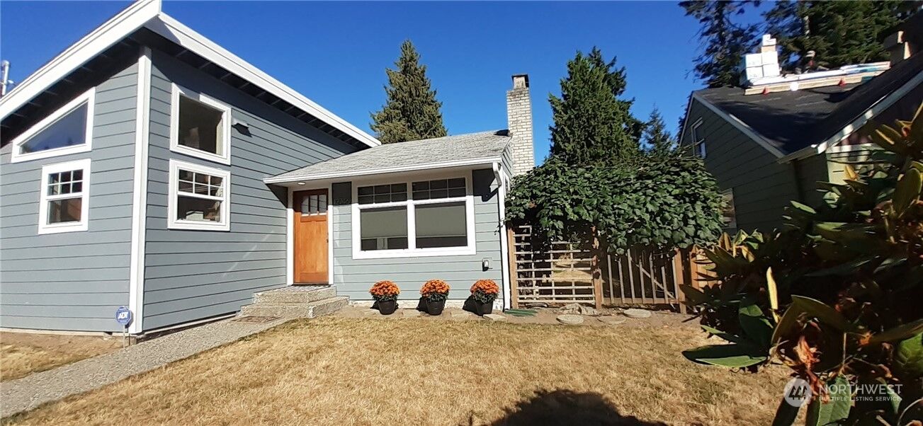 Property Photo:  12746 2nd Avenue NW  WA 98177 