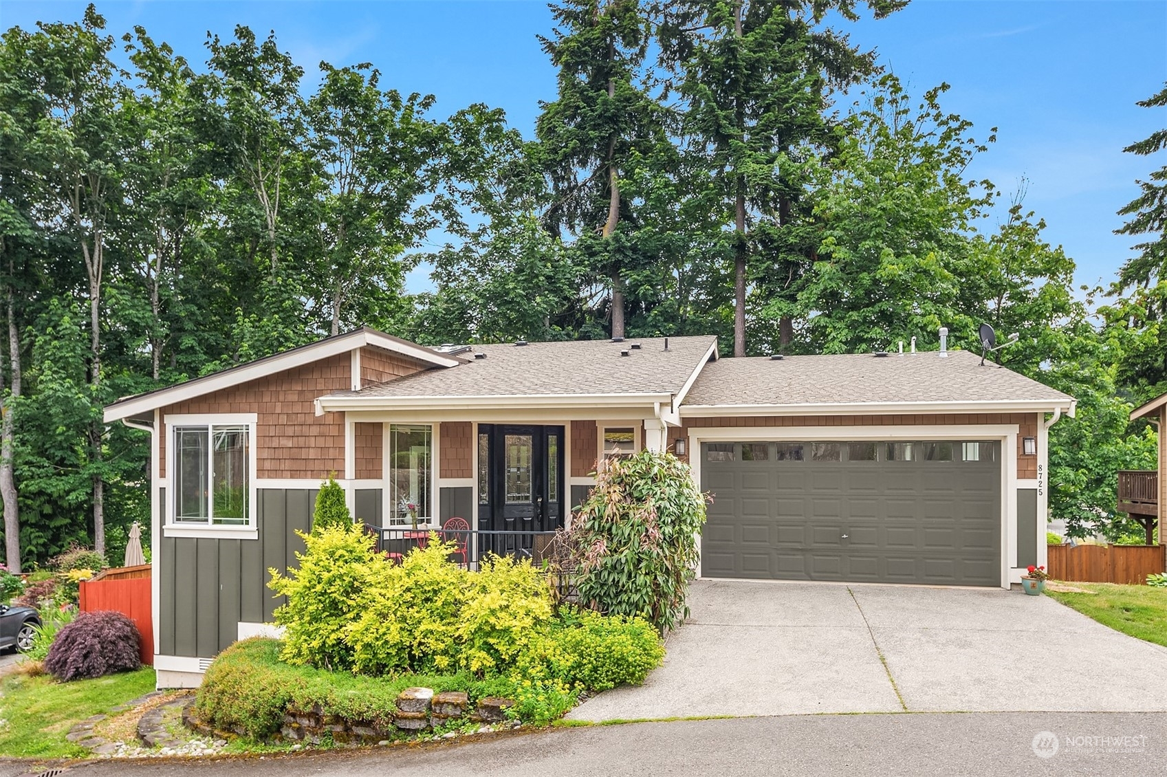 Property Photo:  8725 Main Street  WA 98026 