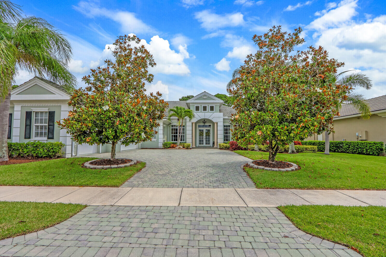 Property Photo: 9328 Scarborough Court FL 34986