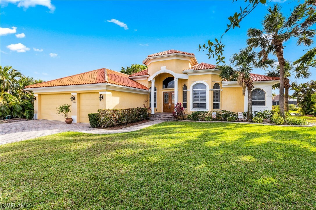 Property Photo:  1018 S Town And River Drive  FL 33919 