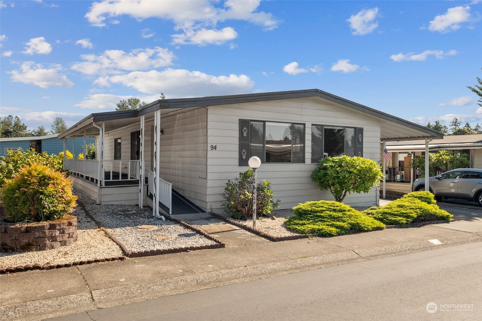 2 bed Kent home for sale 11436 SE 208th Street 94, Kent, WA 98031