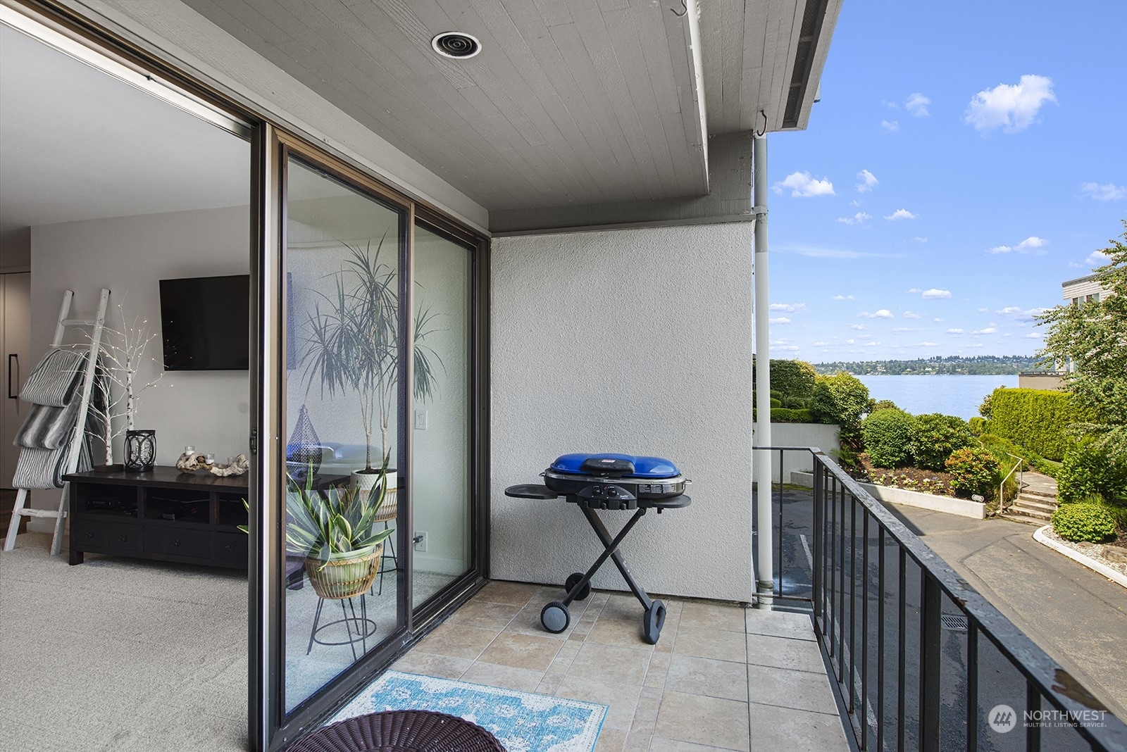 Property Photo:  6333 Lake Washington Boulevard NE 203  WA 98033 